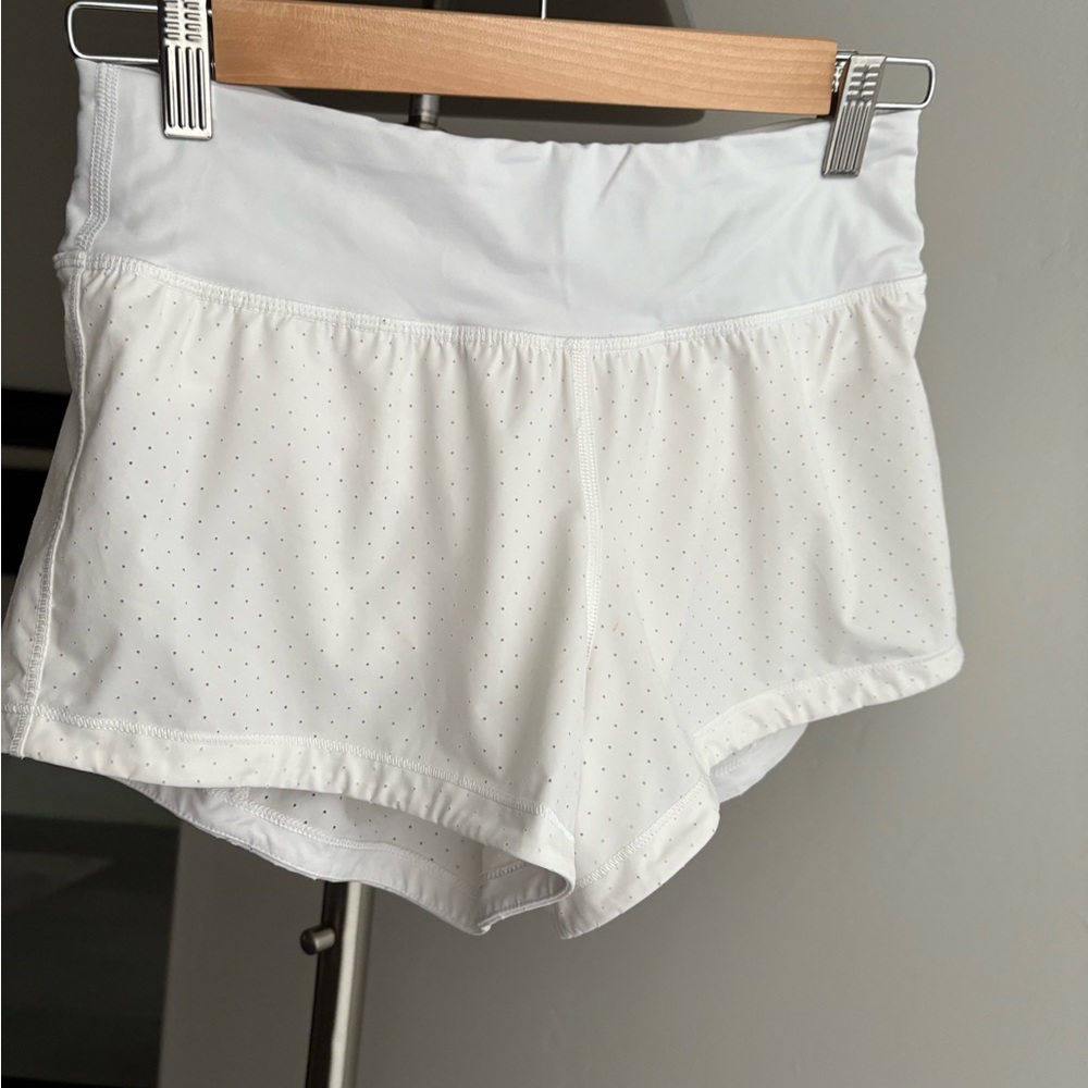 Lululemon athletic final lap white running shorts 4